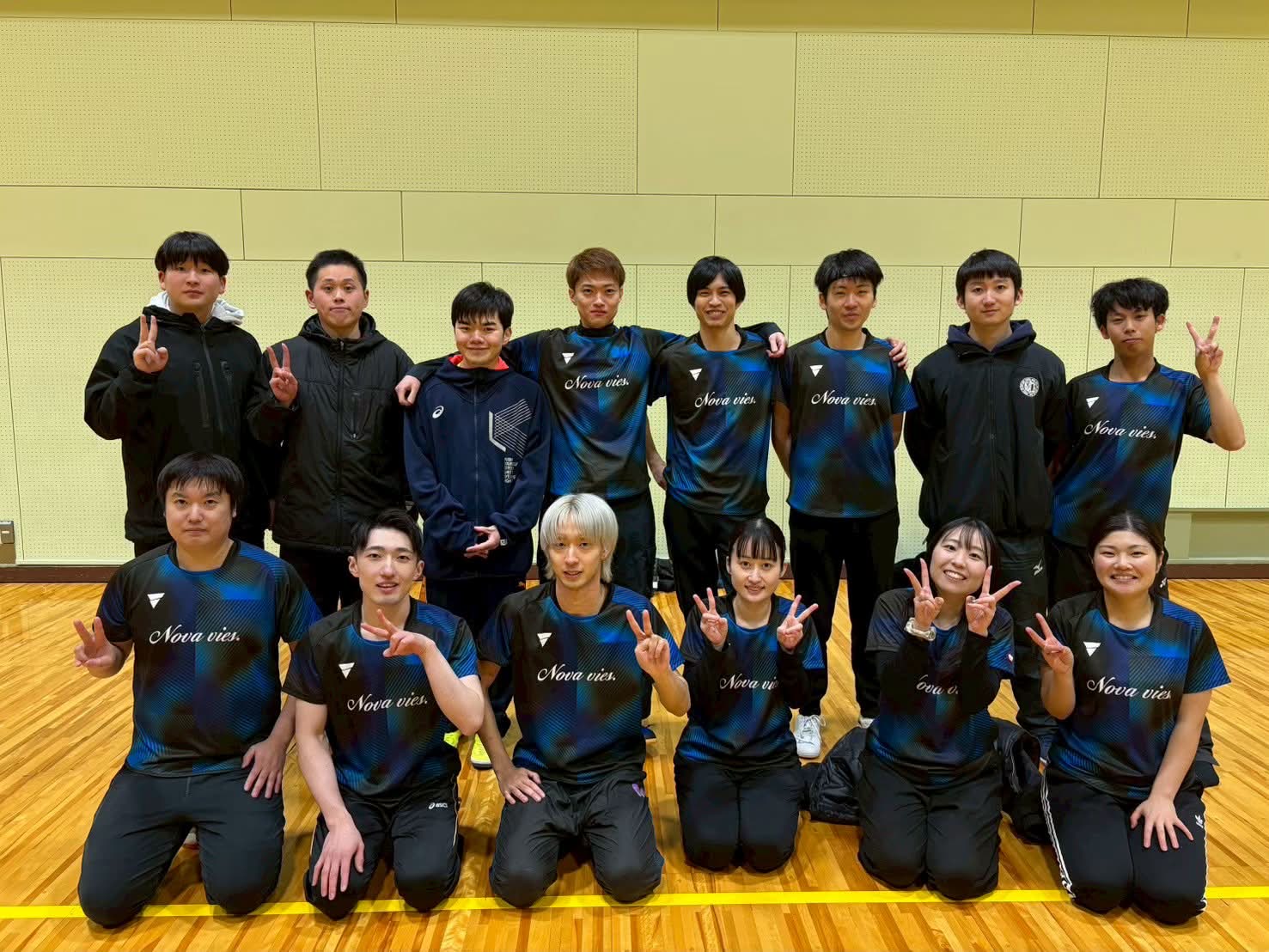 Nova vies. メンバー集合写真